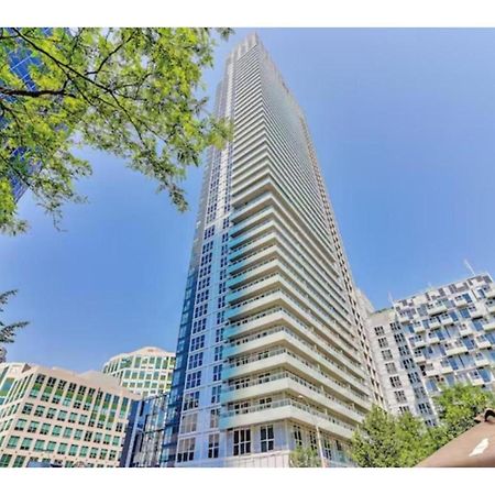 Rivetstays - The Atmos Toronto Exterior photo